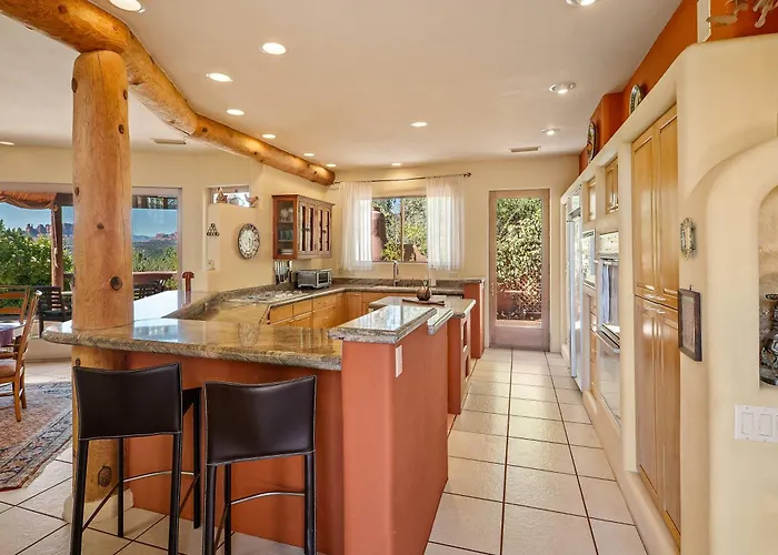 Family Desert - Hot Tub & Scenic Views Holiday home *