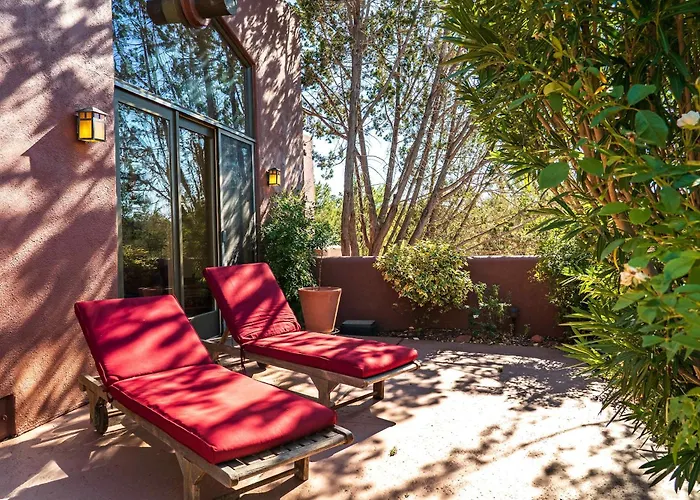 Family Desert - Hot Tub & Scenic Views Holiday home *