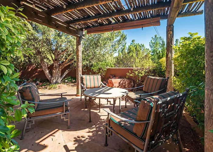 Family Desert - Hot Tub & Scenic Views Holiday home